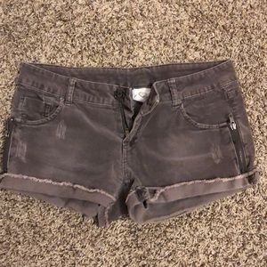 Corduroy Ripcurl shorts ✨